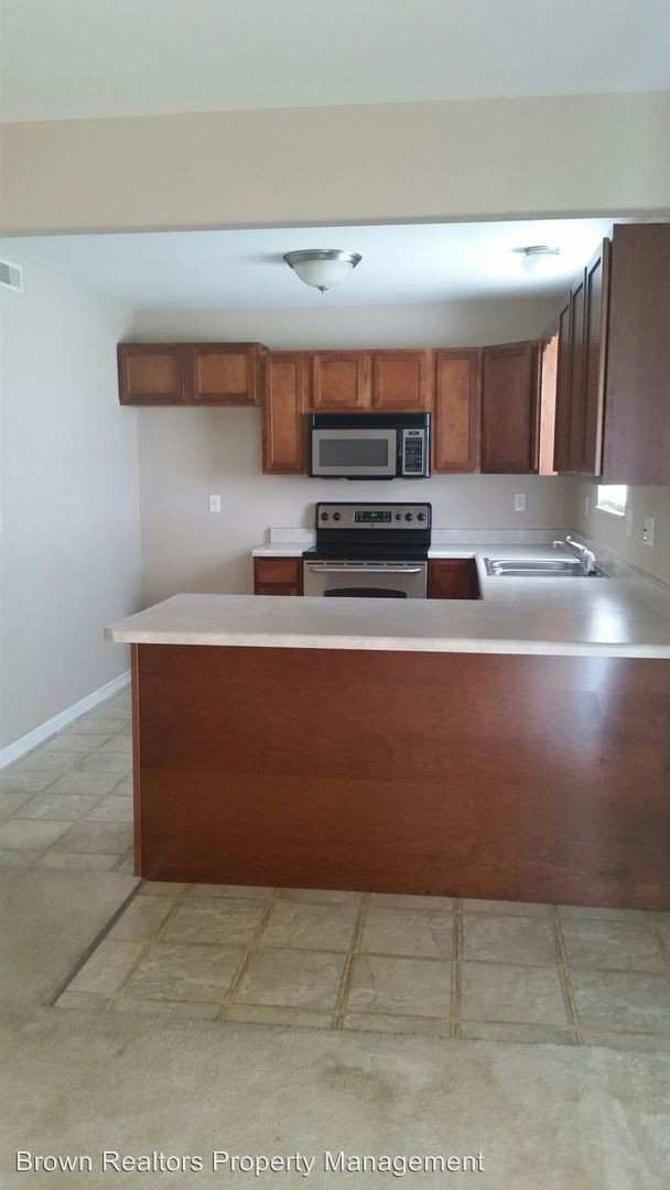 Building Photo - 2053 Wexford Green Way