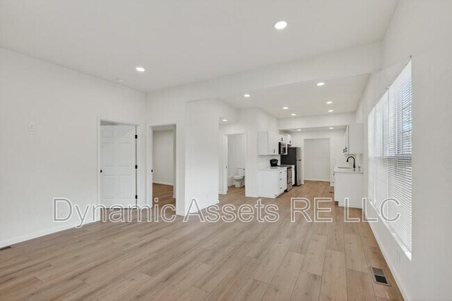 Foto del edificio - 542 E 23rd St