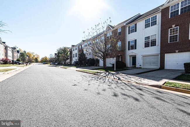 Building Photo - 20494 Blue Heron Terrace