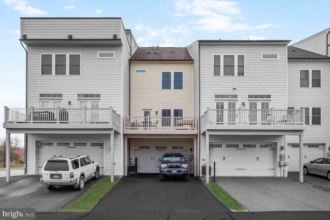 Foto del edificio - 20800 Duxbury Terrace