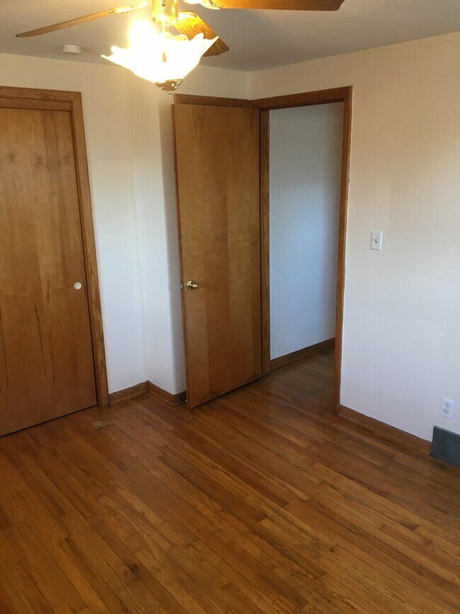 Foto del edificio - 234 E 33rd St