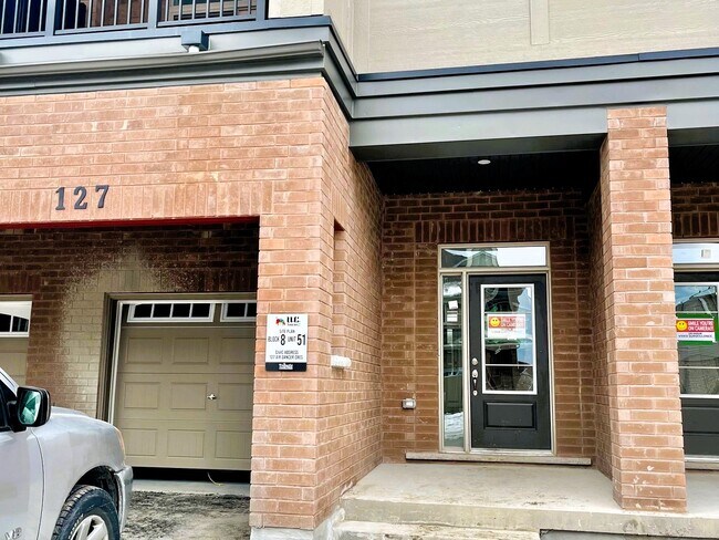 Building Photo - Thoughtfully Designed, Open Concept Layout...
