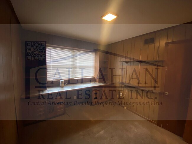 Foto del edificio - Mid Town 3 Bedroom home