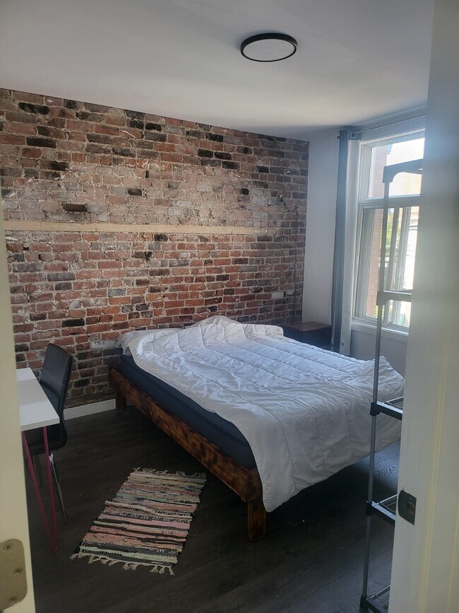 Photo du bâtiment - 4831 Rue Saint-Urbain