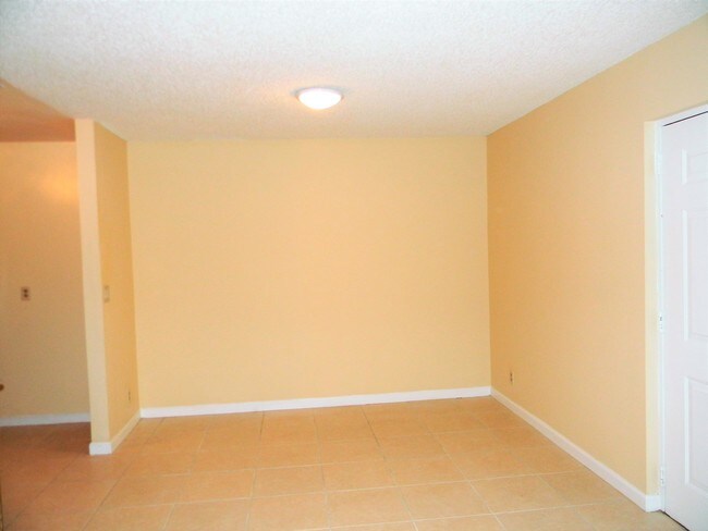 Foto del edificio - 9960  Pineapple Tree Drive 209