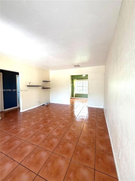 Foto del edificio - 1840 SW 29th Ave