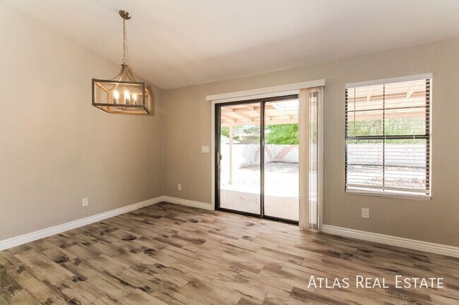 Building Photo - 8009 S Carbury Way
