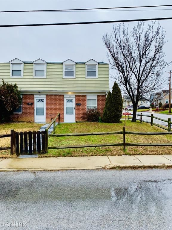 Building Photo - 2 br, 1 bath Townhome - 1123 Haverhill Rd