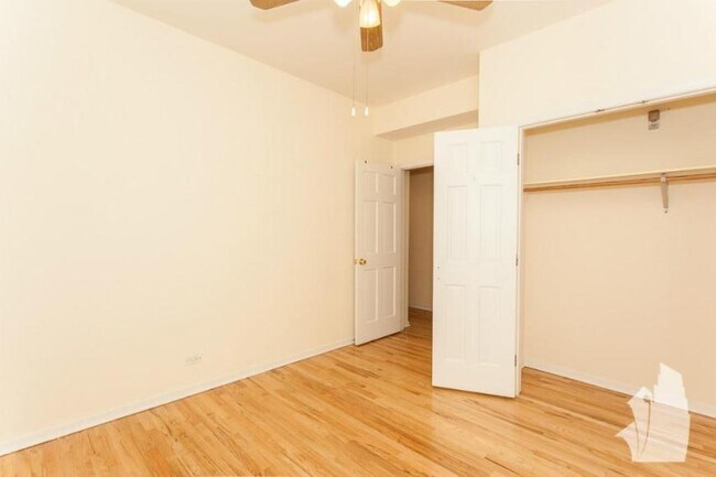 Building Photo - 4 bedroom in Chicago IL 60614