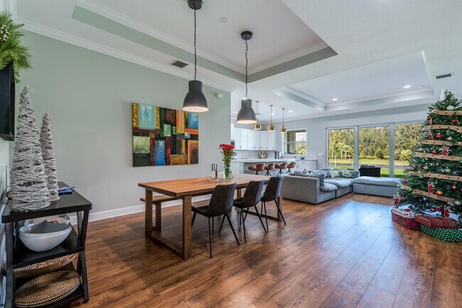 Building Photo - 15642 Goldfinch Cir