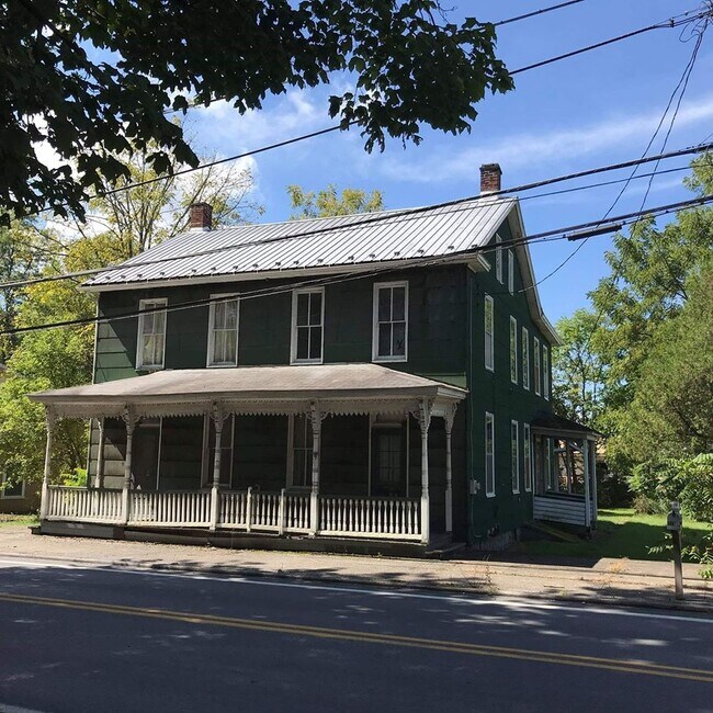 Building Photo - 10144 Piney Ridge Rd