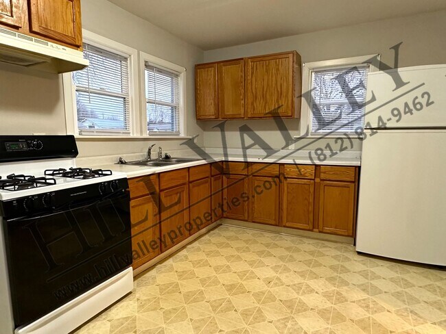 Foto del edificio - Two Bedroom Home