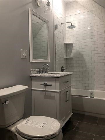 Building Photo - 655 Avenue C