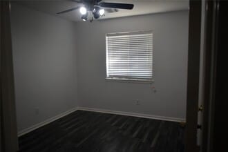 Building Photo - 507 Springhope Ct