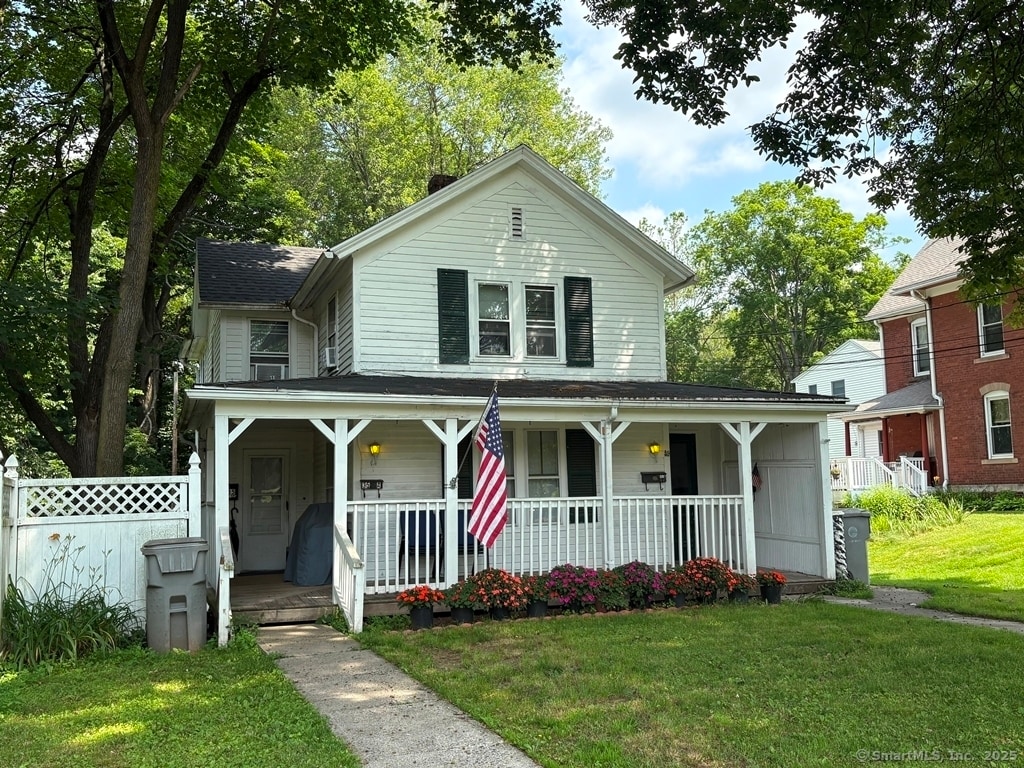 Primary Photo - 31 Circle St
