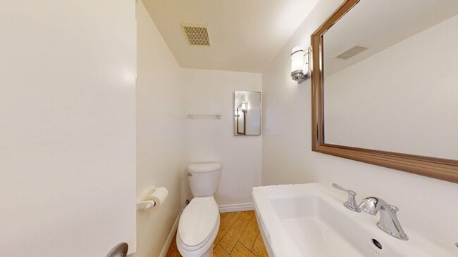 Building Photo - 2 + 2.5 Spacious Studio City Unit Minutes ...
