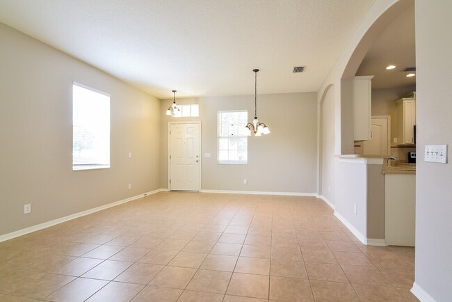 Building Photo - 8574 Deer Chase Dr