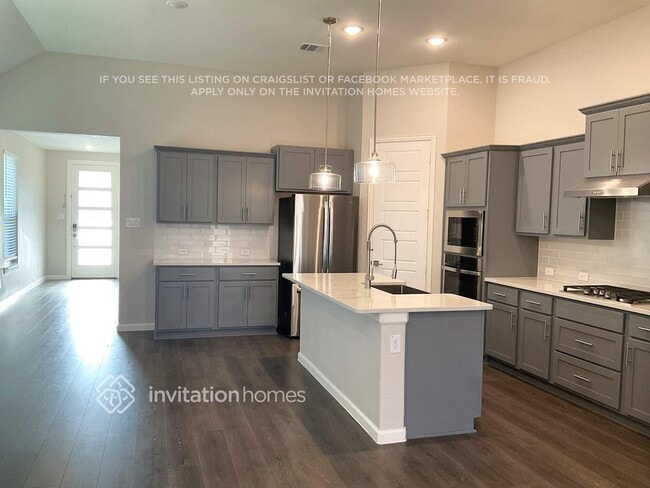 Foto del edificio - 3913 Starlight Creek Dr