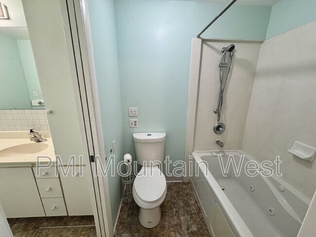 Foto del edificio - 993 E 200 N