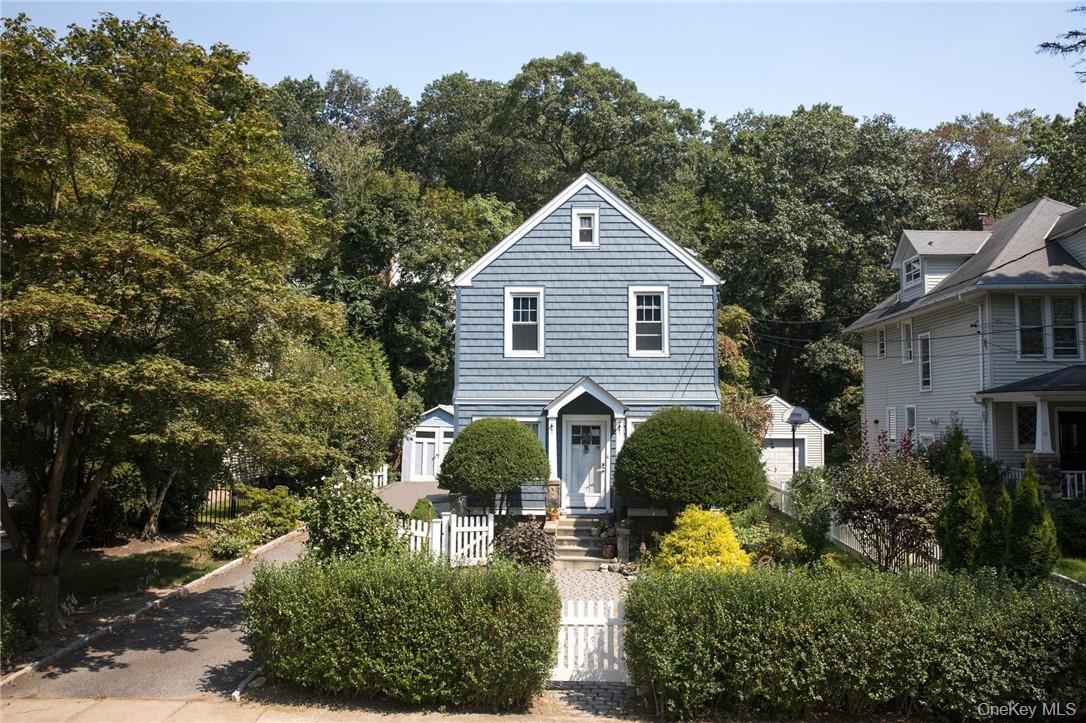 Primary Photo - 14 Rosedale Ave