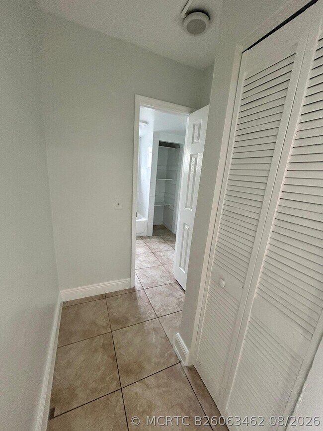 Foto del edificio - 18257 NW 23rd Ave
