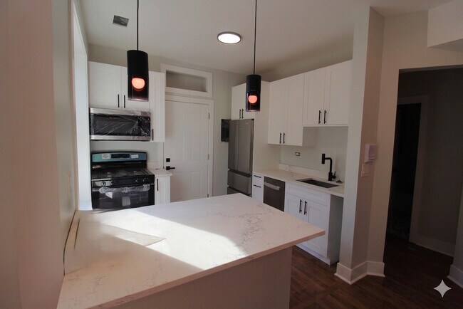 Foto del edificio - 956 N Winchester Ave
