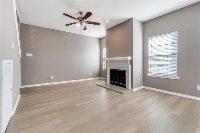 Foto del edificio - 8750 Park Ln