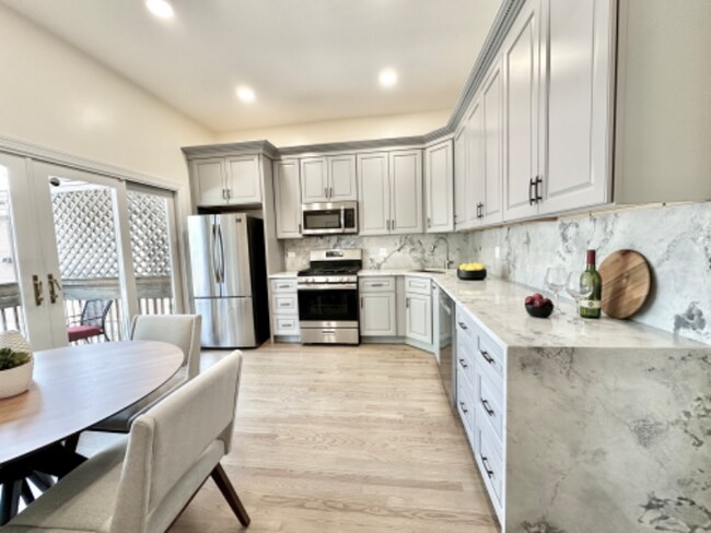 Foto del edificio - 1617 N Hermitage Ave