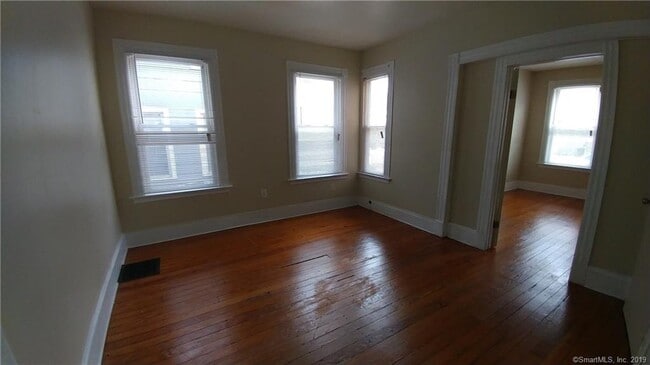 Building Photo - 114 Cedar Hill Ave