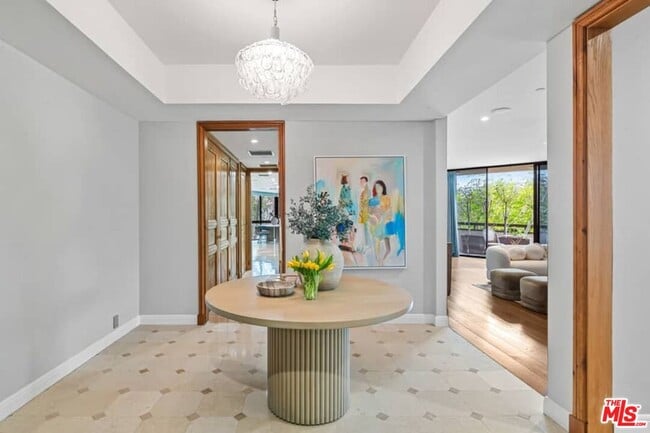 Building Photo - 300 N Swall Dr