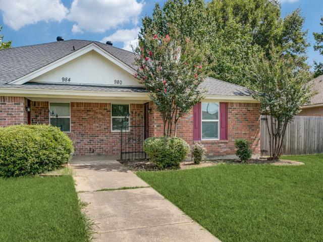 Foto del edificio - 980 Meadow Cir S