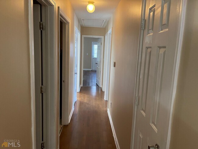 Foto del edificio - 440 Woodlawn Ave NW