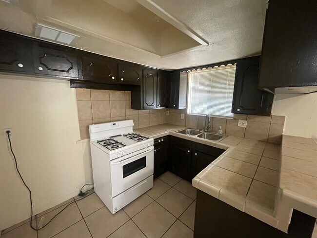 Building Photo - 8803 Donley Dr