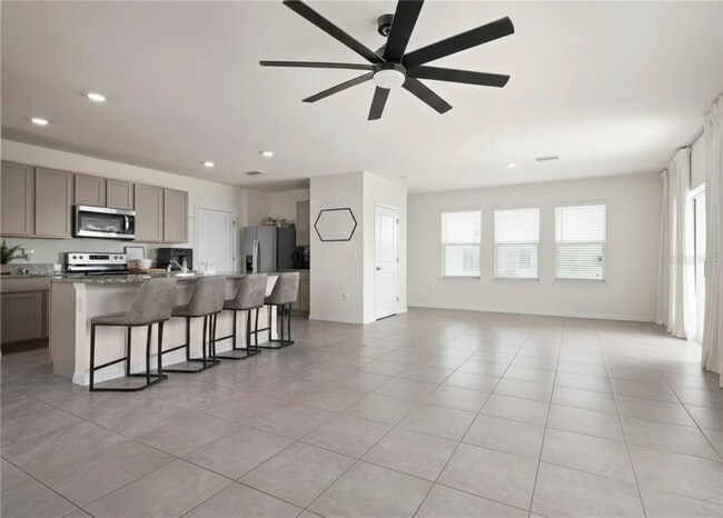 Building Photo - 17046 Oval Rum Dr