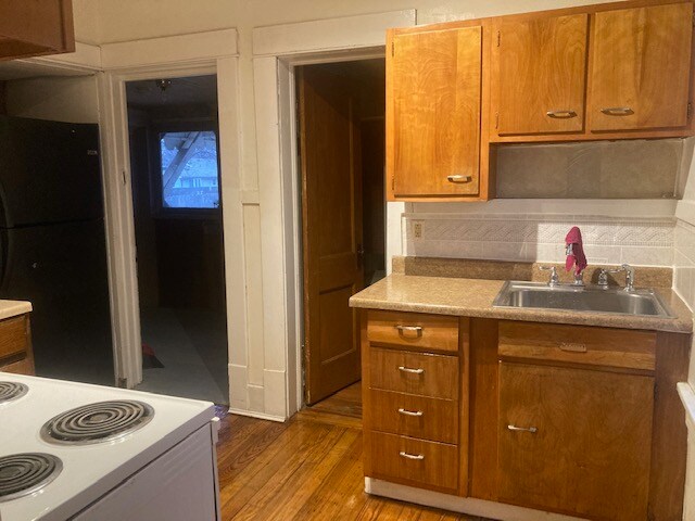 Foto del edificio - 2032 S Water St