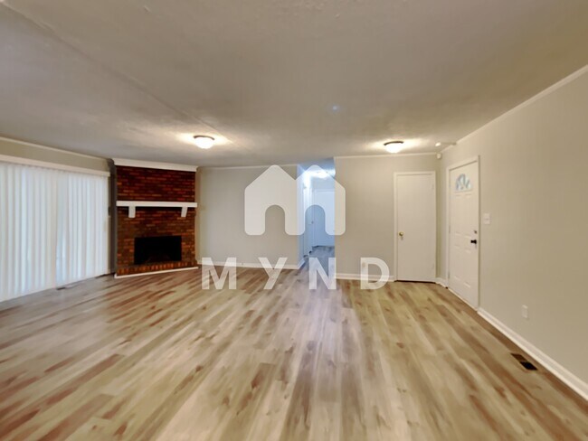 Building Photo - 2102 Red Berry Ln SW