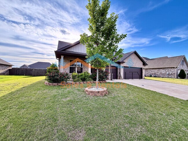 Foto del edificio - ? Beautiful Executive Home with 3-Car Garage + Incredible Outdoor Living ?