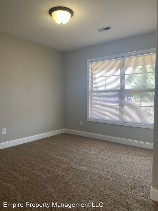 Building Photo - 3 br, 2 bath House - 13 Pecan Circle