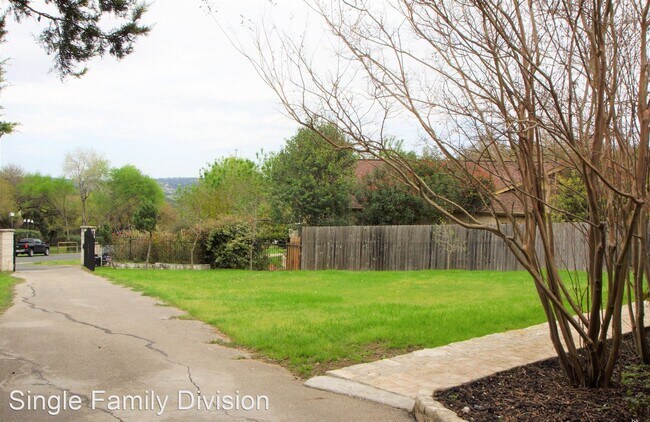 Foto del edificio - 4 br, 3 bath House - 1701 Foggy Glen Cv
