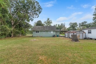 Building Photo - 615 Riveredge Dr