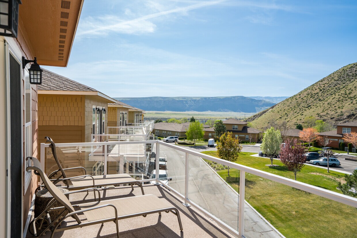 9305 Canyon Dr NW, Quincy, WA 98848 Townhome Rentals in Quincy WA