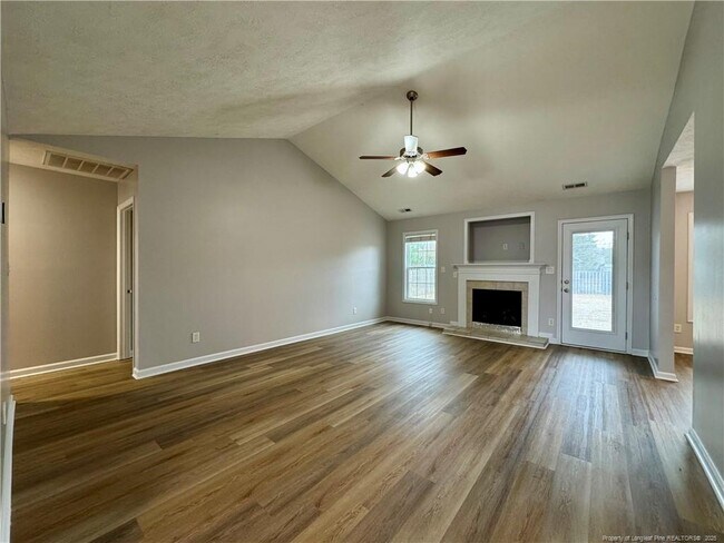 Foto del edificio - 2202 Foster Gwin Ln