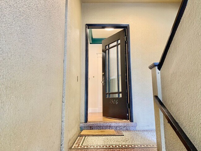 Foto del edificio - 1506-1510-1510 Leavenworth St