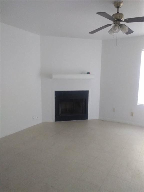 Building Photo - 2618 Persimmon St