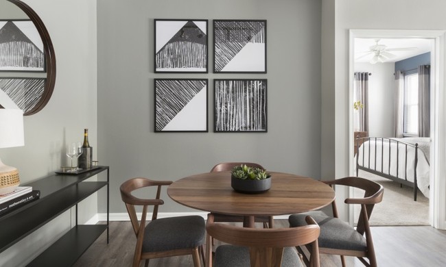 Formal dining area - Stone Gate