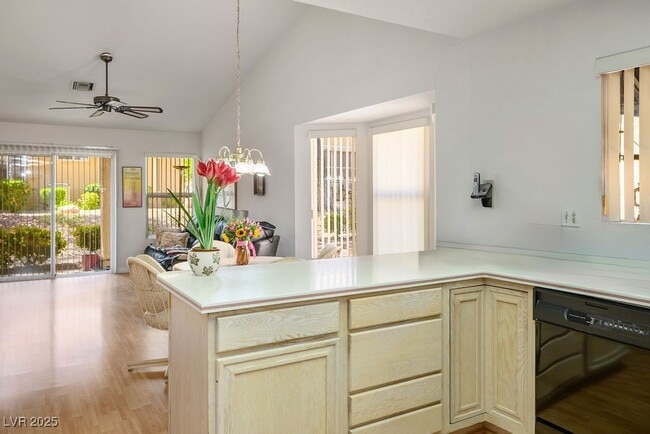 Building Photo - 8929 Marble Dr
