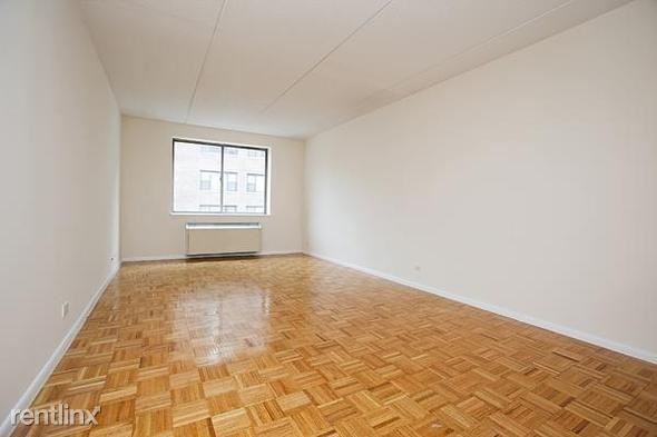 Building Photo - 335 E 64th St