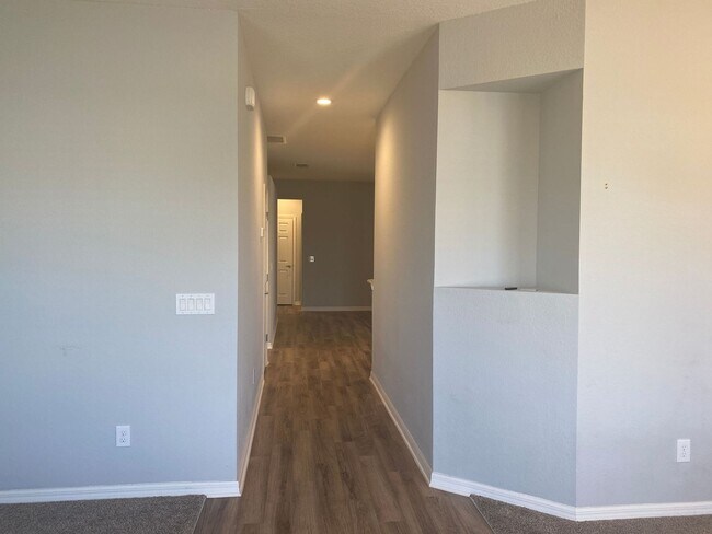 Photo - 4 Bedroom 3 Bath Waterfront Home in Gramer...