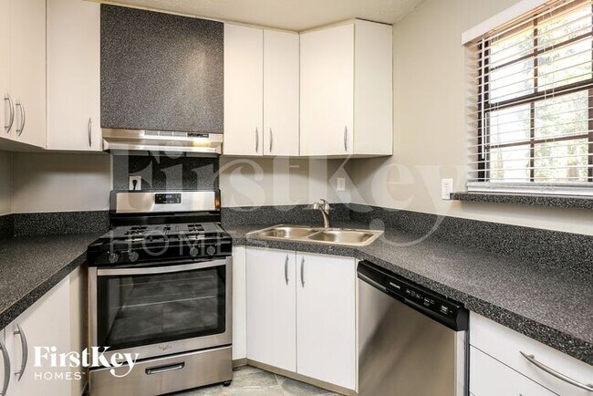 Foto del edificio - 1427 Fairview Trail NW