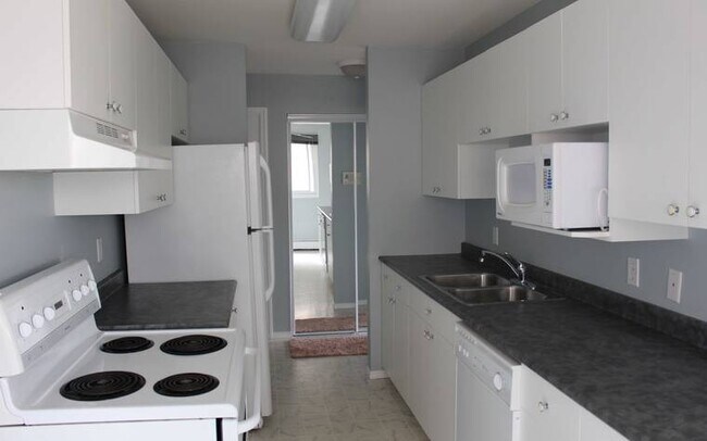 Photo du bâtiment - 3825 Luther Pl